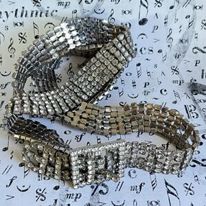 VTG Glam Clear Rhinestone Skinny Belt
